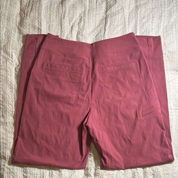 Athleta pants with Zippered Pockets size 0 - Picture 2 of 8